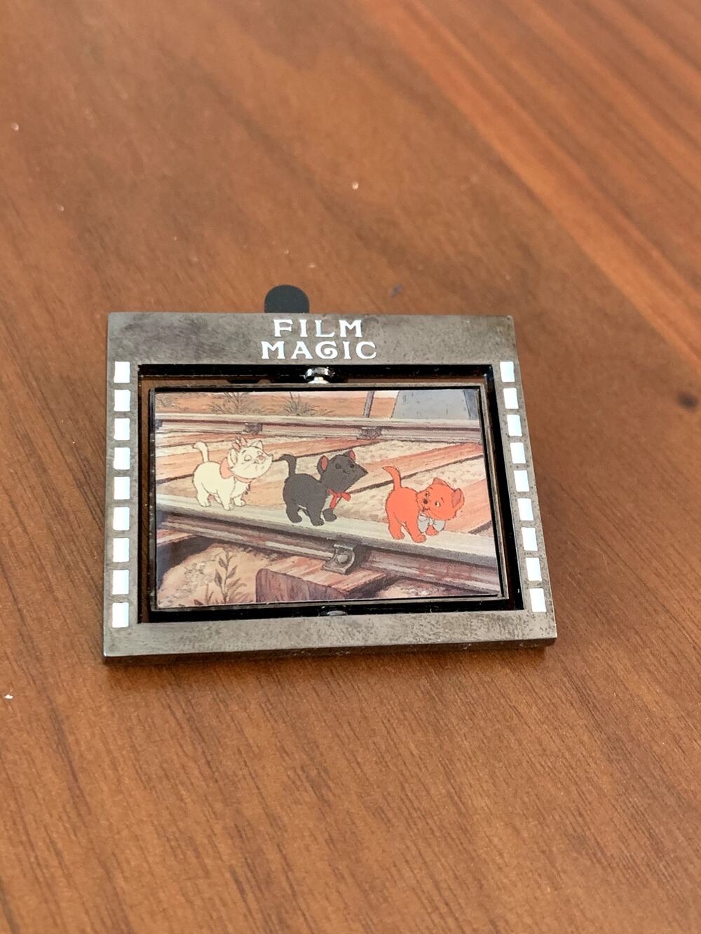 Japan Theatre The Aristocats Film Magic Spinner Disney Trading Pin